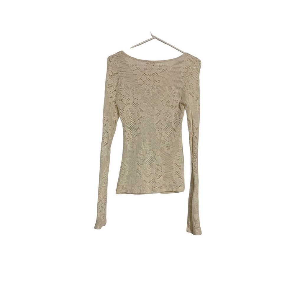 Lipstick ivory white doilies long sleeved medium shirt